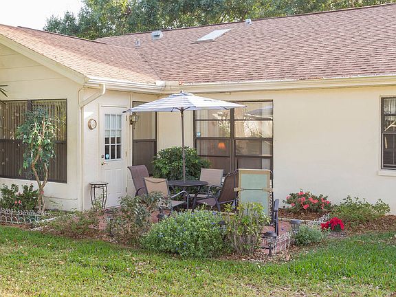 2nd image of 1455 Wicklow Dr