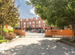 10105 95th St NW #214, Edmonton, AB T5H4M4