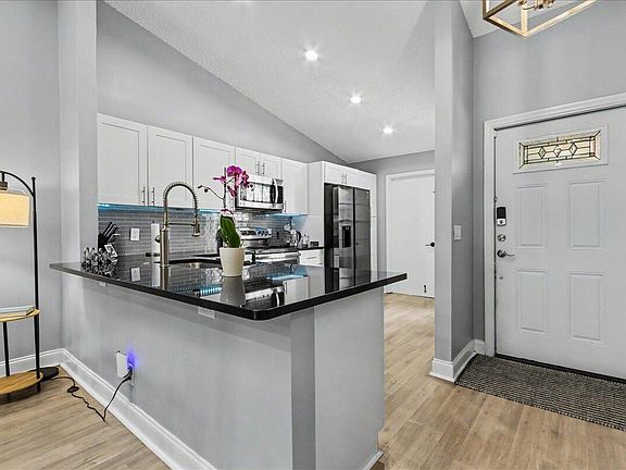 5th image of 3801 Island Club Circle E