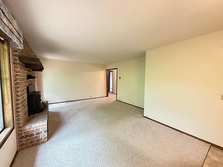 329 McDonald Meadows Pkwy — Photo 9