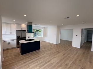 856 Westmount Dr APT 8, West Hollywood, CA 90069