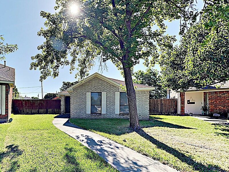 1st image of 305 Meadow Ct