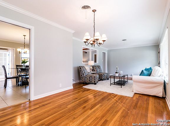 3rd image of 615 Northridge Dr