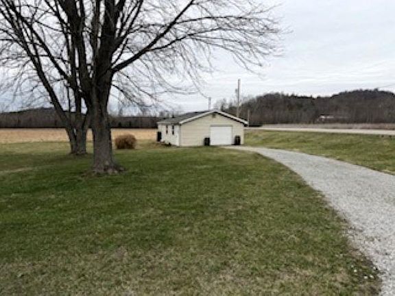 3rd image of 2505 Caneyville Rd