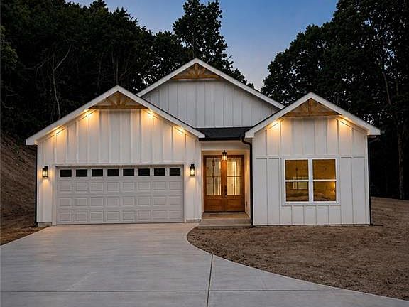2nd image of 4635 Perry Rd