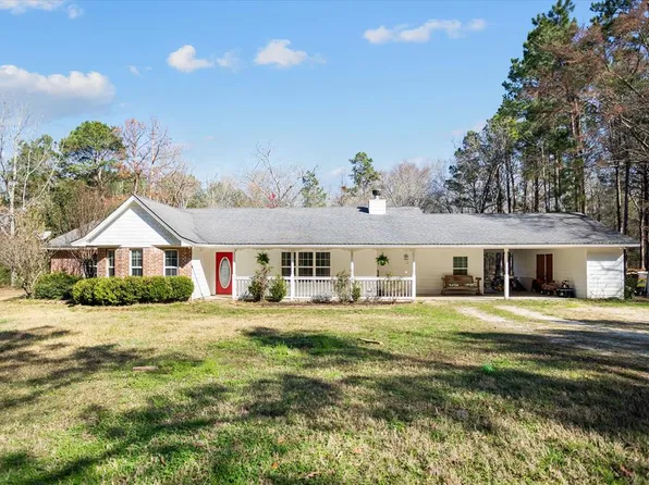 330 Lofton Rd, Huntington, TX 75949