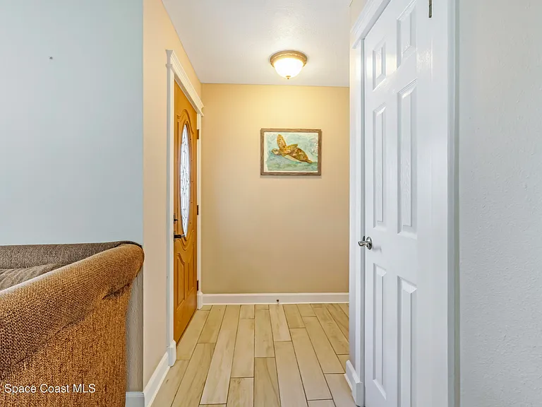 317 Surf Dr — Photo 16