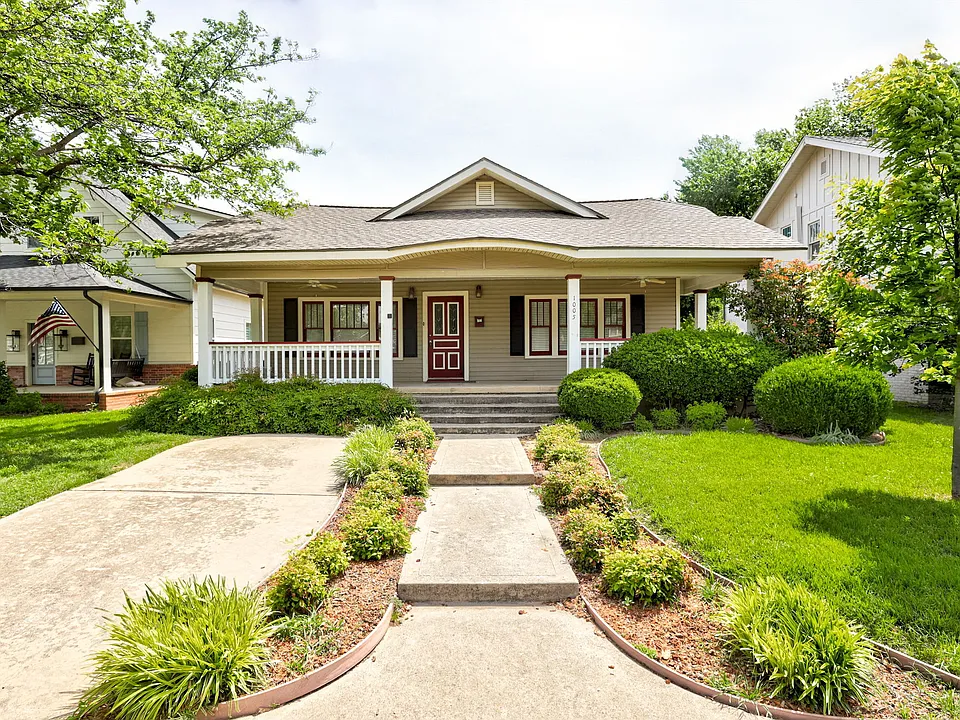1005 Classen Blvd