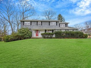 15 Tobi Ln, East Setauket, NY 11733