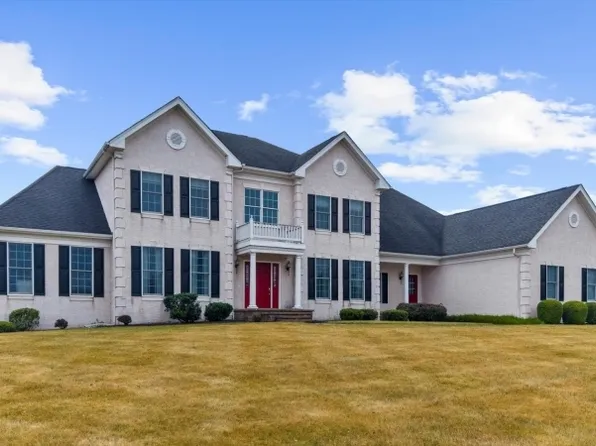 10 Claridge Ln, Raritan Twp., NJ 08822