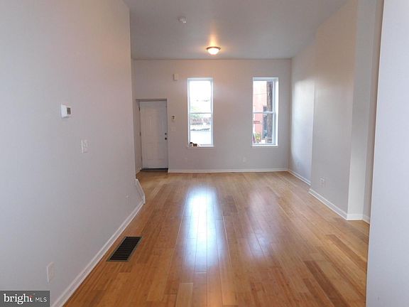 3rd image of 2238 W Master St