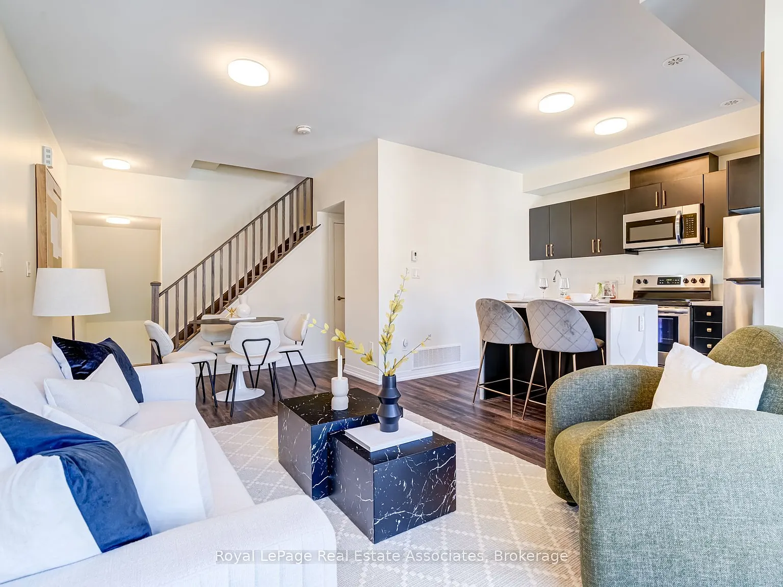 2 bed, $2,900 — Photo 3
