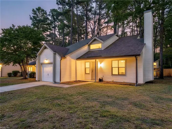 721 Longleaf Ln, Newport News, VA 23608