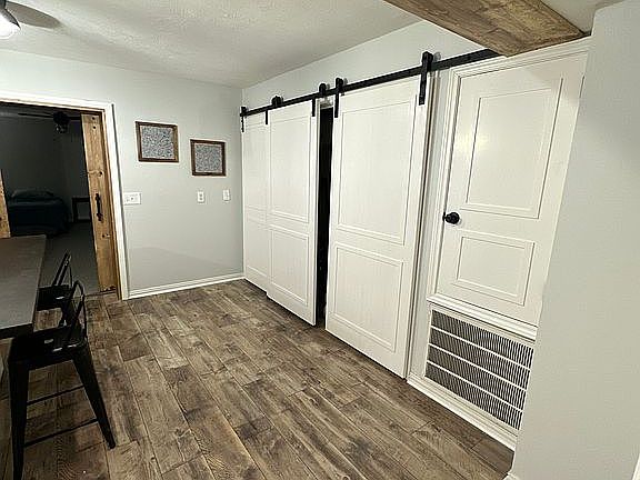 5th image of 206 Donna Dr