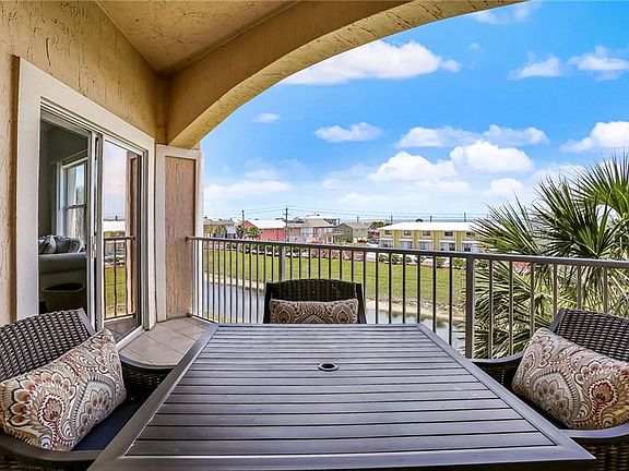 5th image of 403 Tarpon Ave APT 207