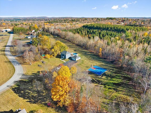 2nd image of 44 Sierra Lane