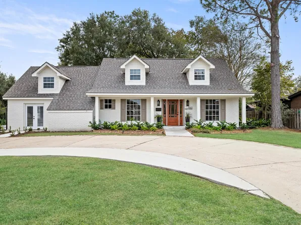 5585 Gladys Ave, Beaumont, TX 77706