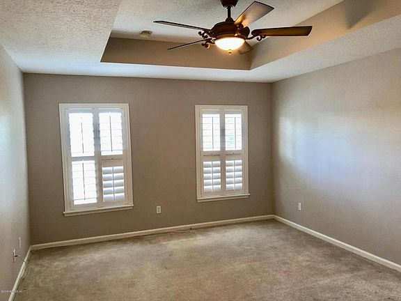 5th image of 3875 Buckthorne Dr Unit E