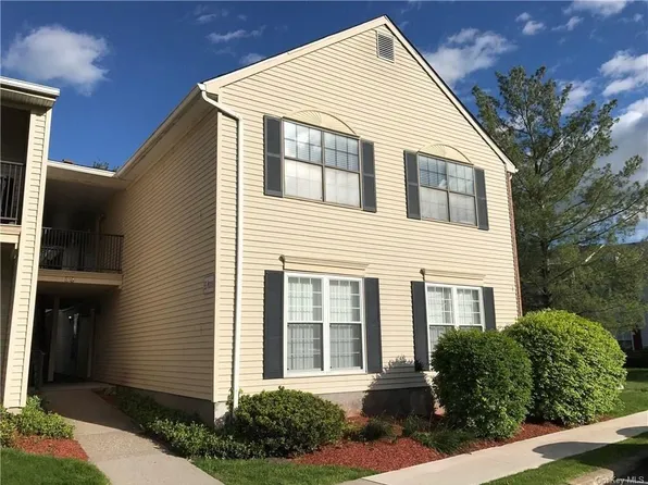 33 Moore Lane #18, Washingtonville, NY 10992