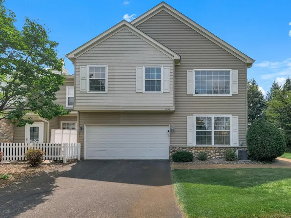 1899 Wildflower Ct, Shoreview, MN 55126