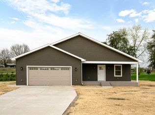 416 S Washington St, Pierceton, IN 46562