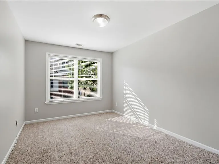 567 Ridge View Xing — Photo 20
