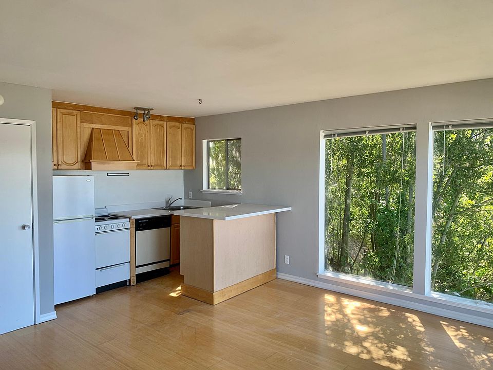 1st image of 1 Ebbtide Ave APT 5