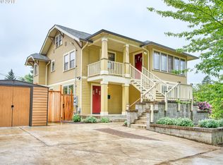 423 D St, Springfield, OR 97477