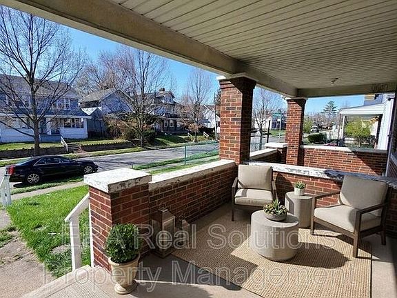 4th image of 854 Fairwood Ave