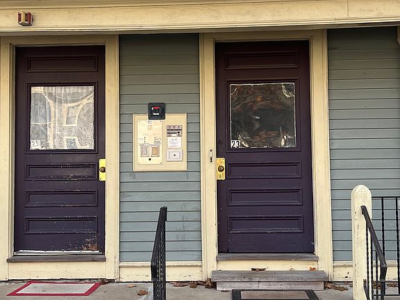 5th image of 23 1/2 Central St #1