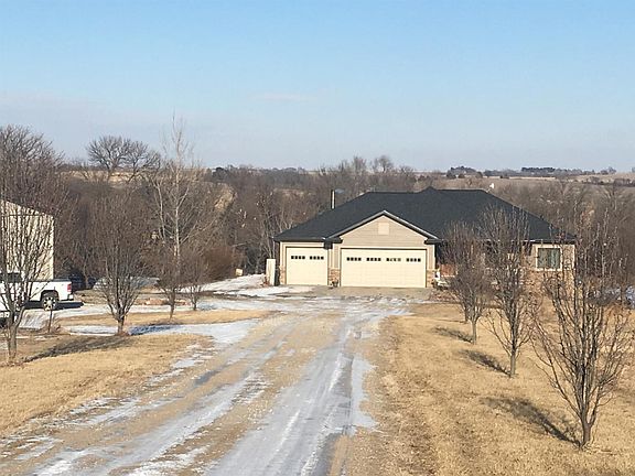 3rd image of 658 County Road 23
