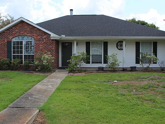 2nd image of 301 Aspen Dr