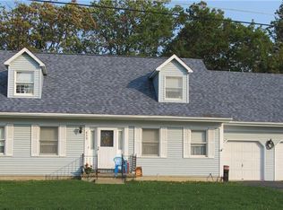 439 Chicora Rd, Lewiston, NY 14092