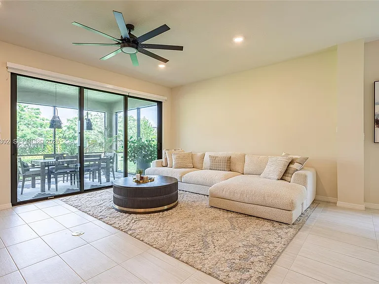 4423 Spruce Ln — Photo 30