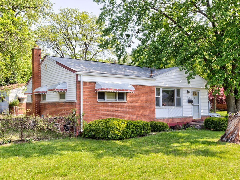 1st image of 557 Sonia Ave