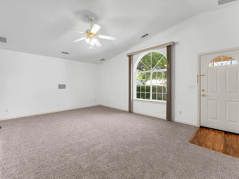 2863 Sandstone Dr — Photo 6