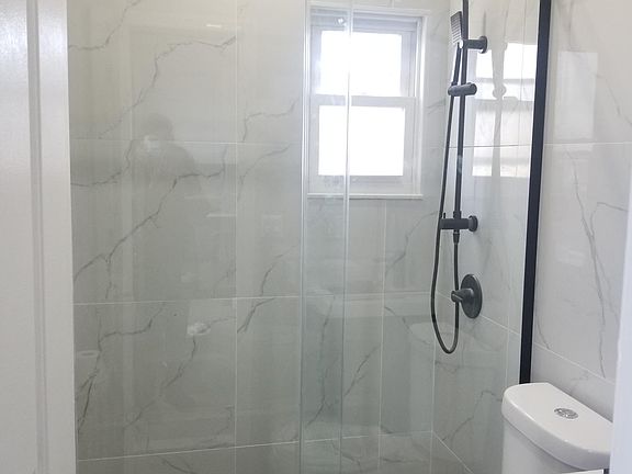 3rd image of 1515 Kerrigan Ave APT 1