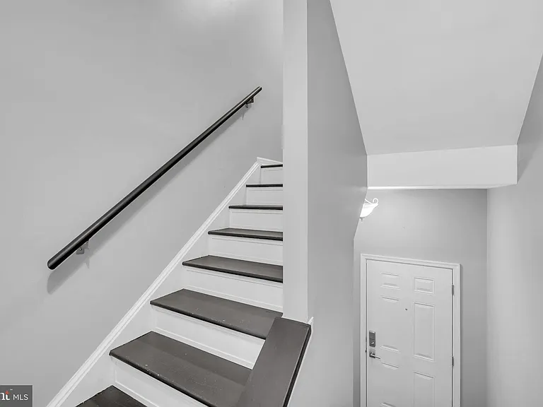 21600 Romans Dr — Photo 10