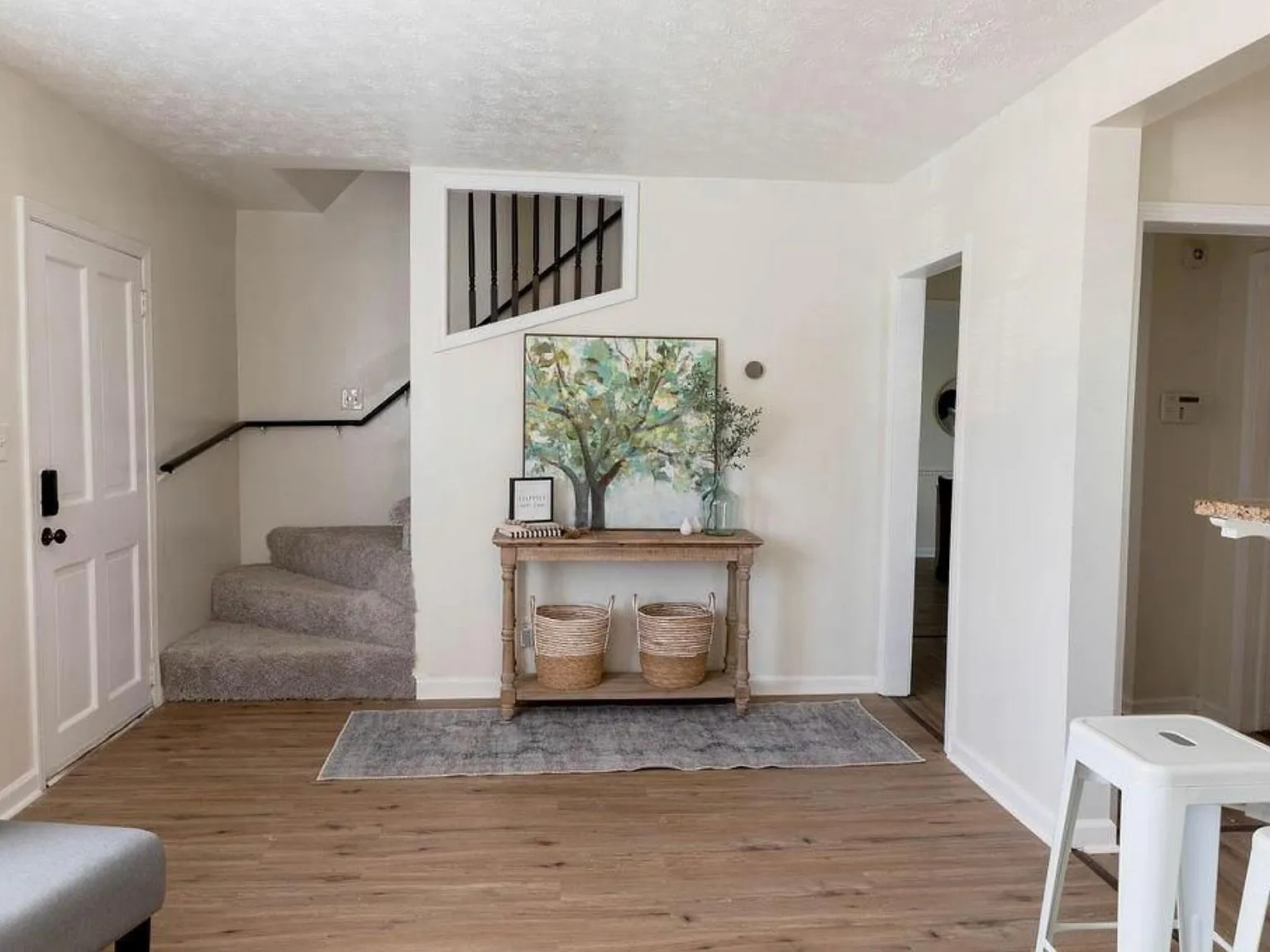 1372 Smith St — Photo 3