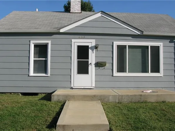 638 E Mill St, Liberty, MO 64068