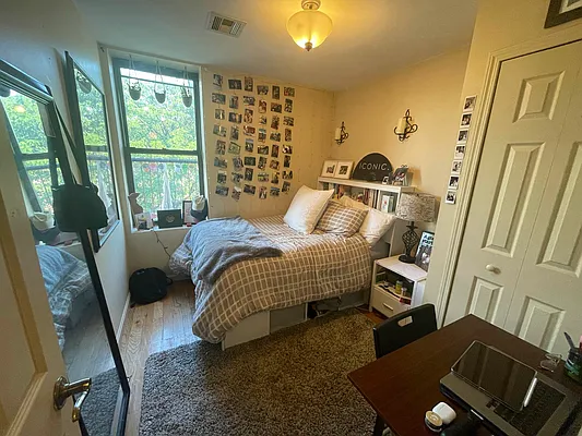 Rented by Delmark Realty LLC | media 12