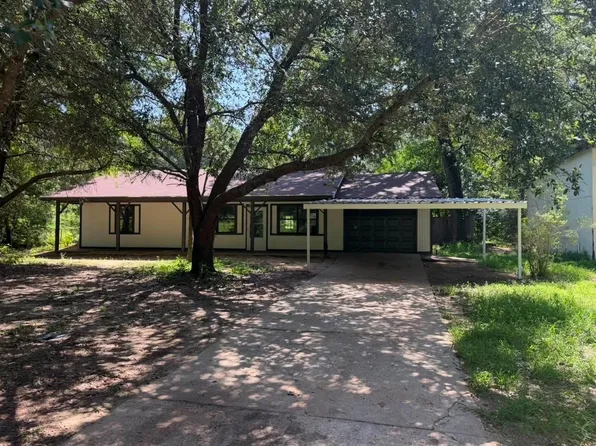 110 Briarwood Dr, Shepherd, TX 77371
