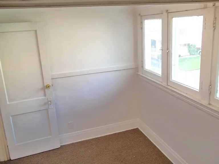 1721 Rosedale Ave — Photo 8