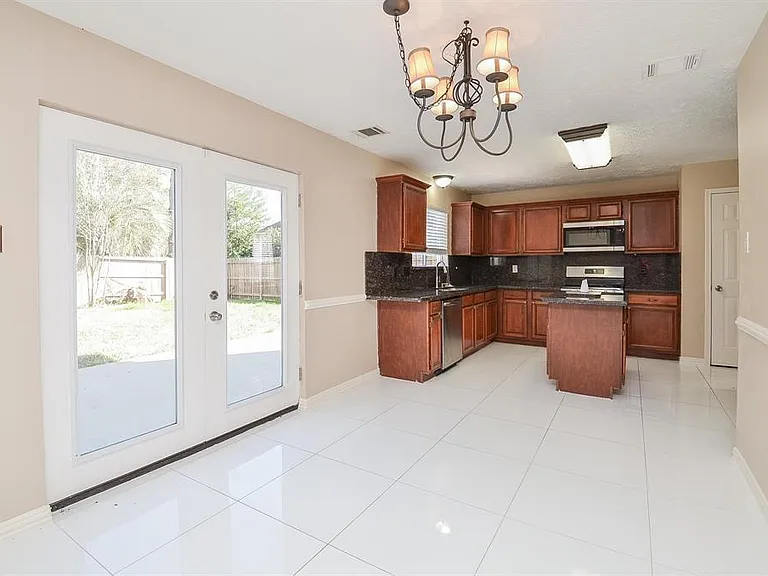 3702 Lauderwood Ln — Photo 8