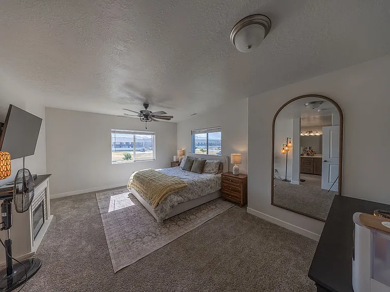 3758 S 3300 W — Photo 19