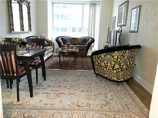 Sold by R New York | media 5