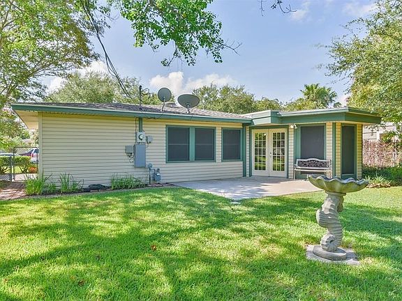 2nd image of 108 Dolphin Ave
