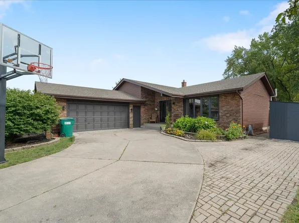 1154 Tamarack Pl, Munster, IN 46321