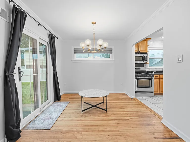 300 Abbott Rd — Photo 4