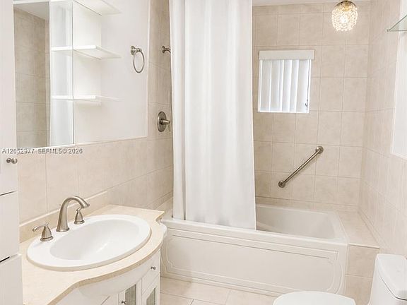5th image of 765 W 23rd St